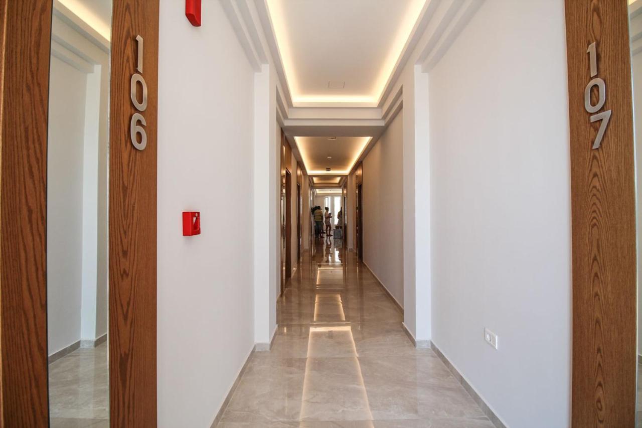 Hotel Kristera Vlore Bagian luar foto