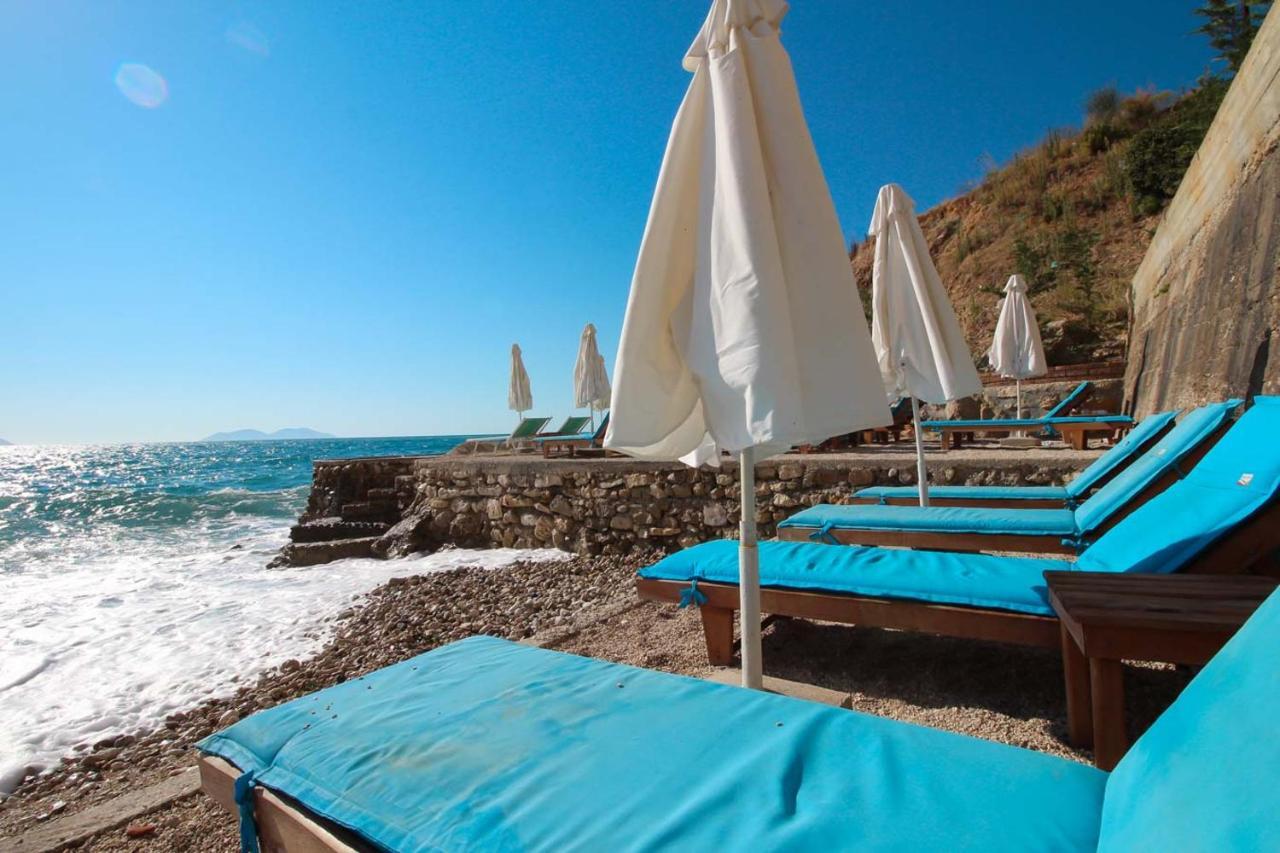 Hotel Kristera Vlore Bagian luar foto