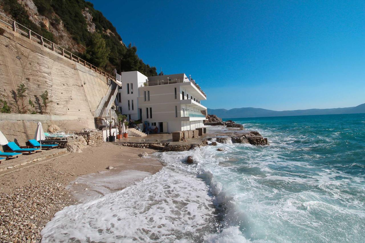 Hotel Kristera Vlore Bagian luar foto