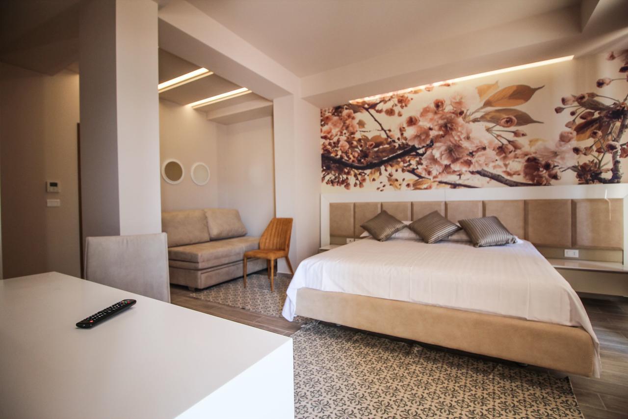 Hotel Kristera Vlore Bagian luar foto