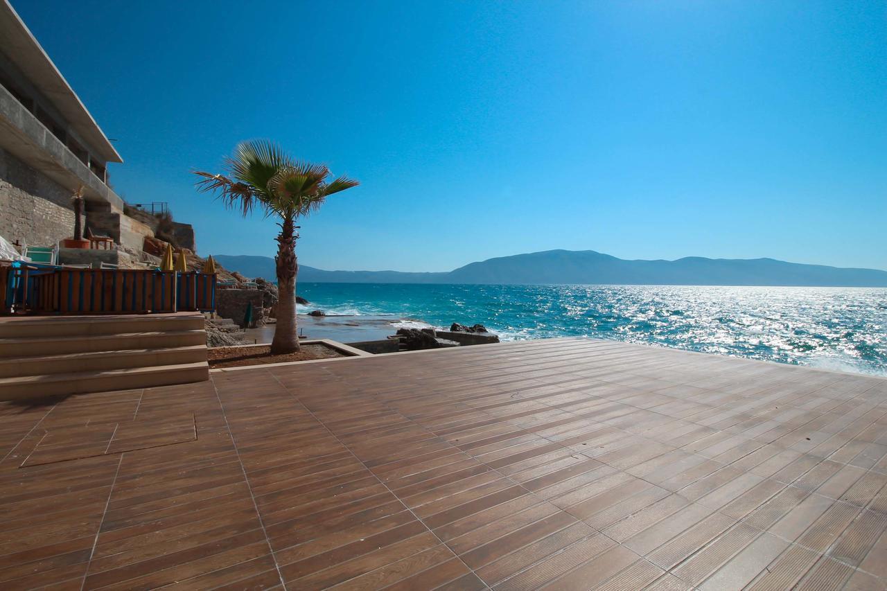 Hotel Kristera Vlore Bagian luar foto